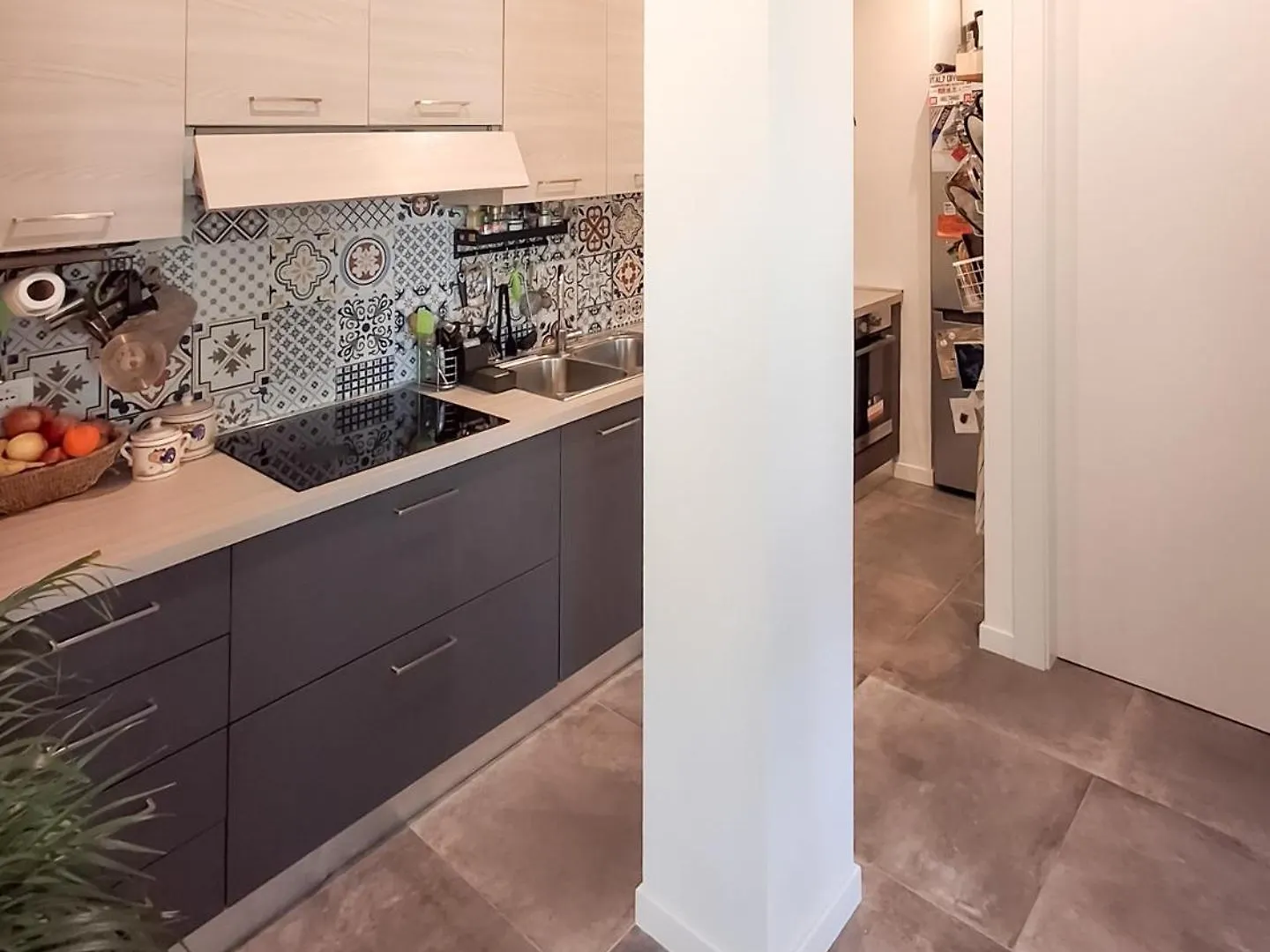 Bright Two-Bedroom Apartment Near Isola Milan