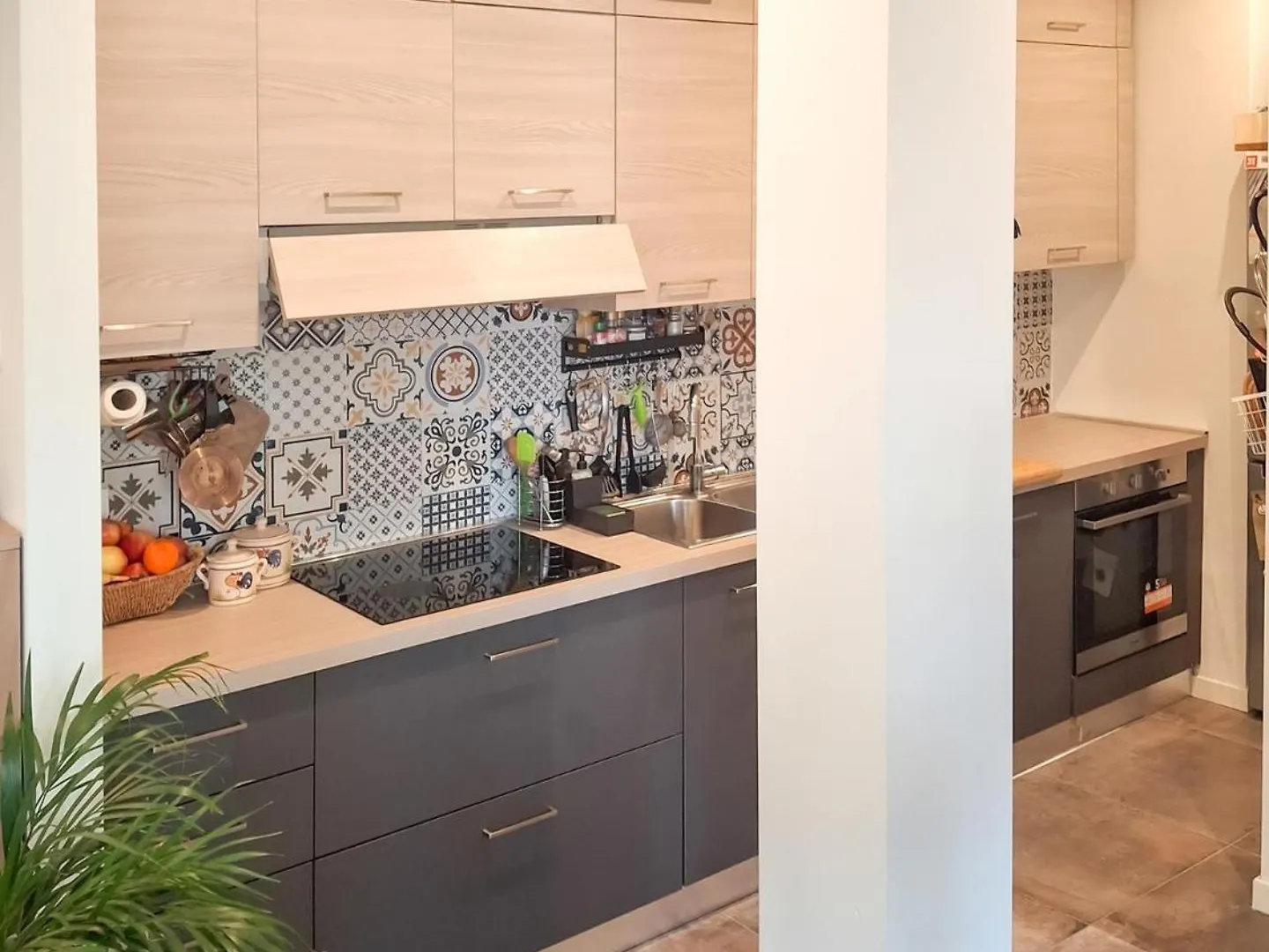 Bright Two-Bedroom Apartment Near Isola Milan