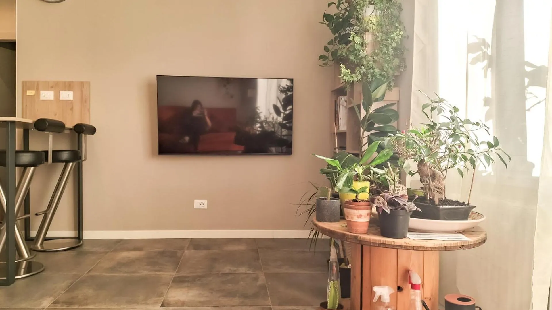 Bright Two-Bedroom Apartment Near Isola Milan 0*,